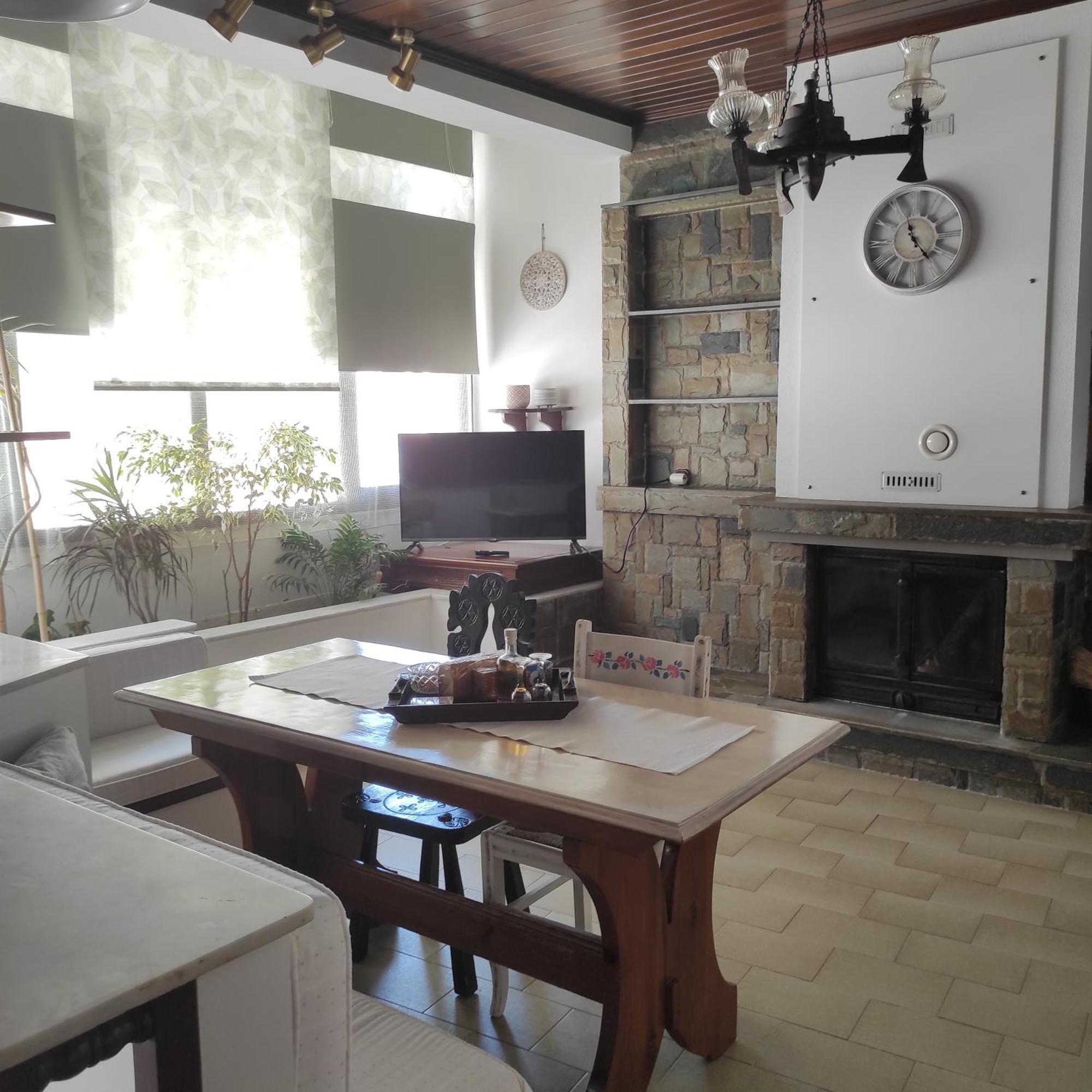 Johnny'S Loft Agrinio Exterior foto